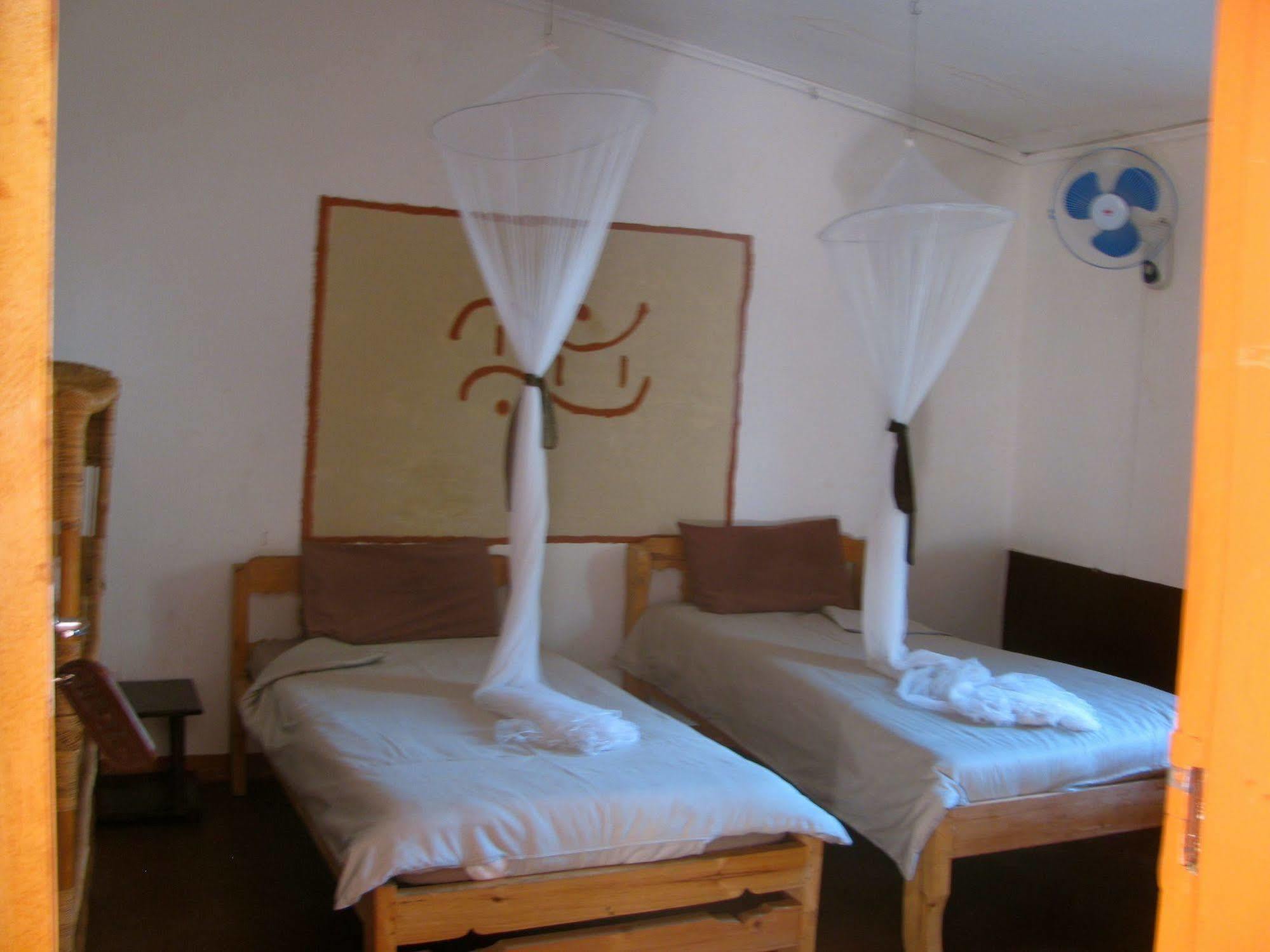 Madidi Lodge Lilongwe Exterior photo